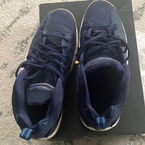 JORDAN JUMPMAN TEAM II SIZE 10.5